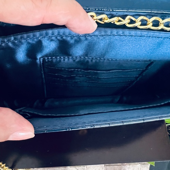 Joy & Iman Croc-Embossed Bag - Picture 5 of 9